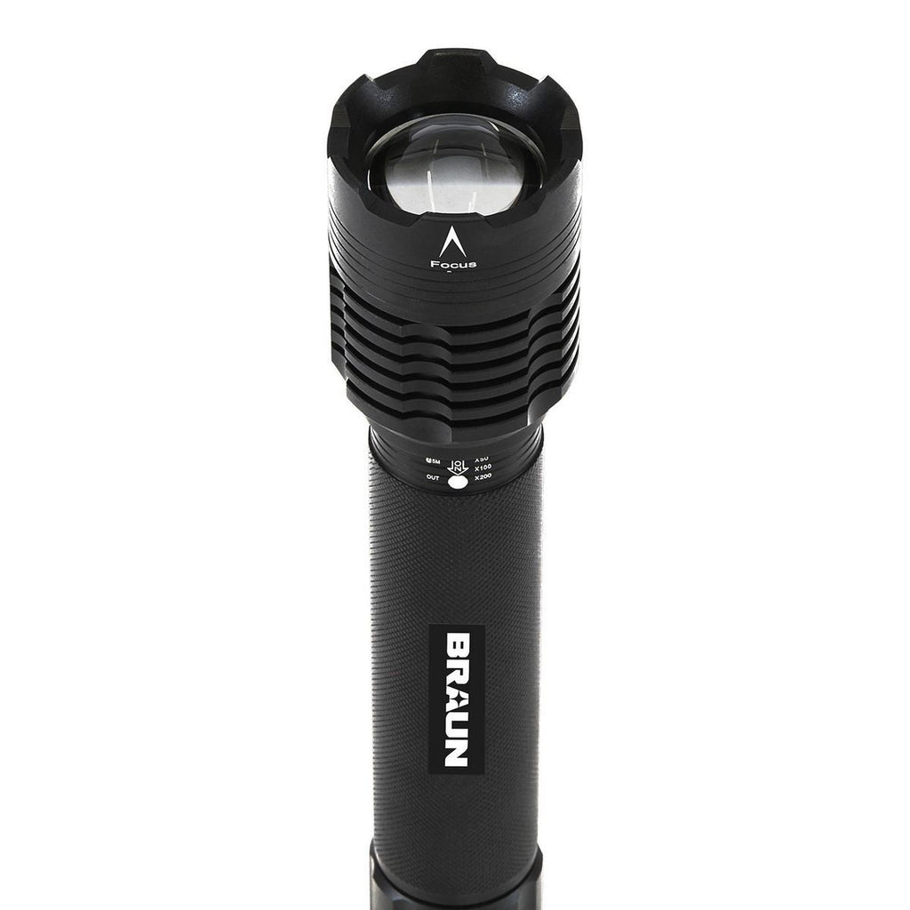 1700 Lumen Zoom LED Flashlight S172