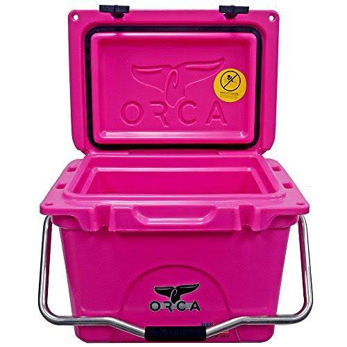 20-Quart Rotomold Cooler F563
